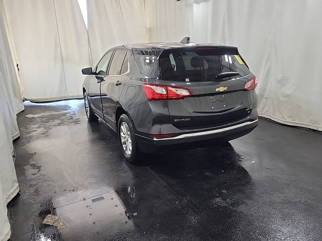 2021 Chevrolet Equinox LT photo 2