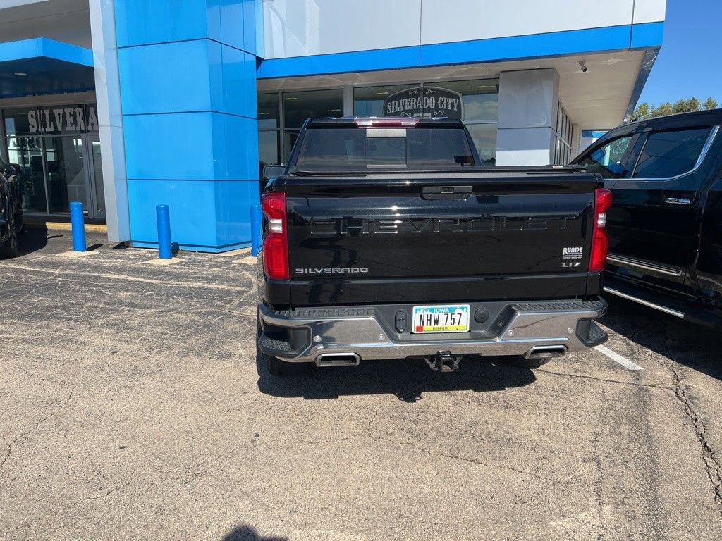 2019 Chevrolet Silverado 1500 LTZ photo 3