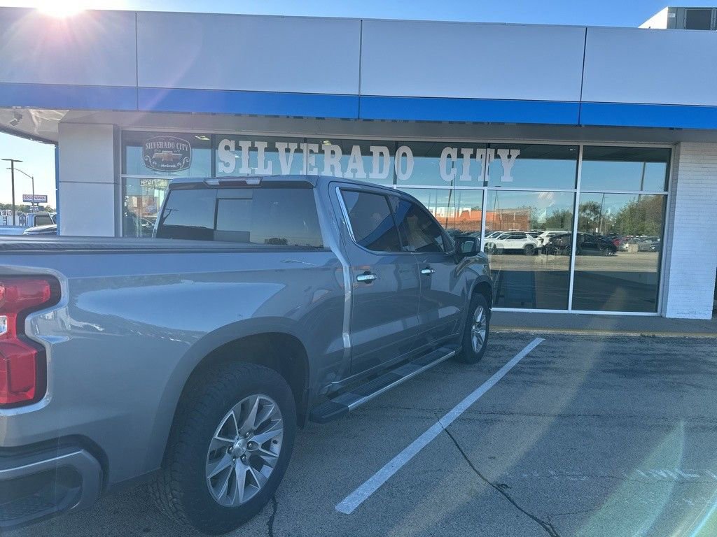 2019 Chevrolet Silverado 1500 High Country photo 4