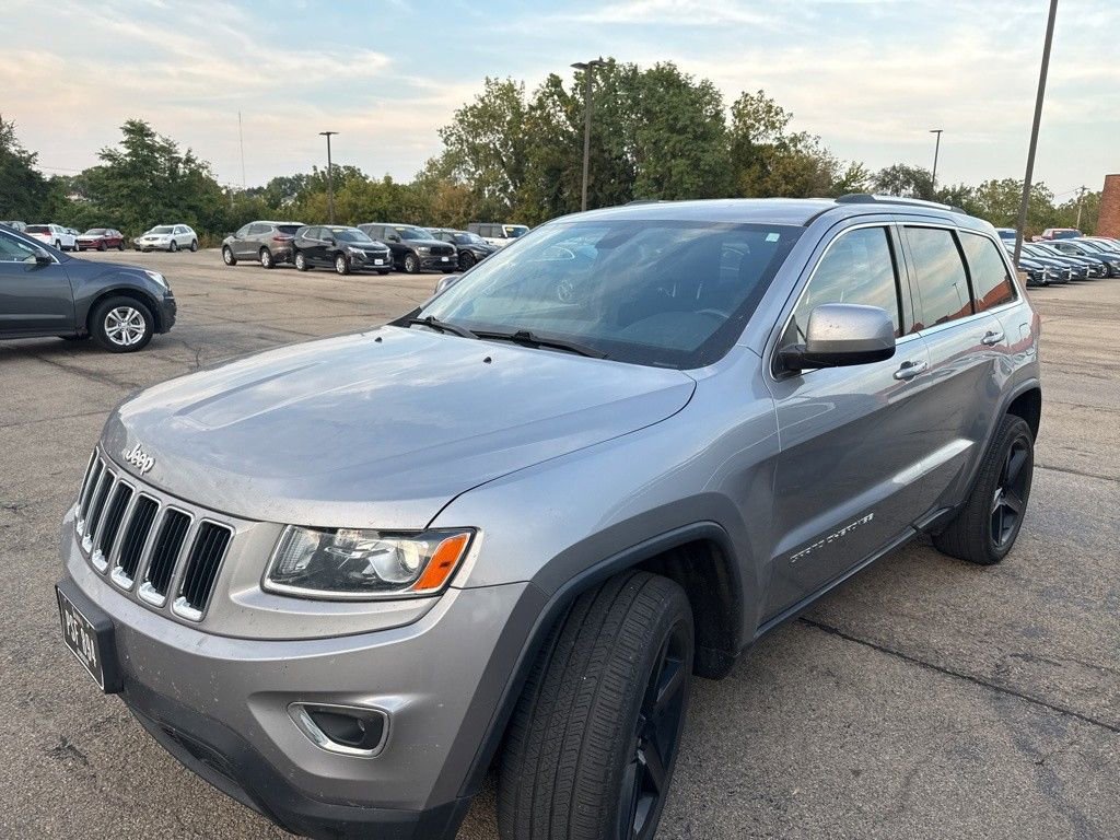 2015 Jeep Grand Cherokee Laredo photo 2