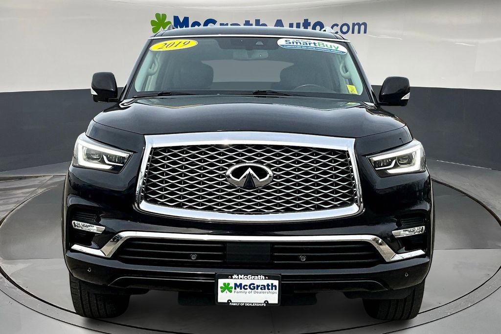 2019 Infiniti QX80 Luxe photo 2