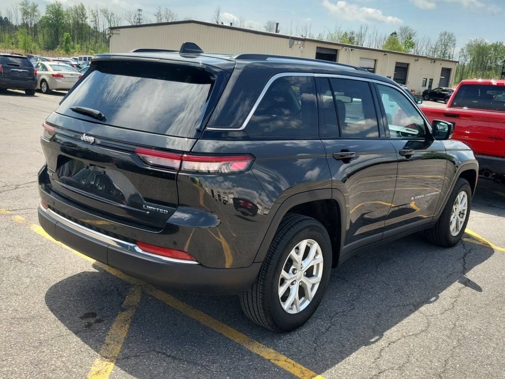 Used 2023 Jeep Grand Cherokee Limited SUV