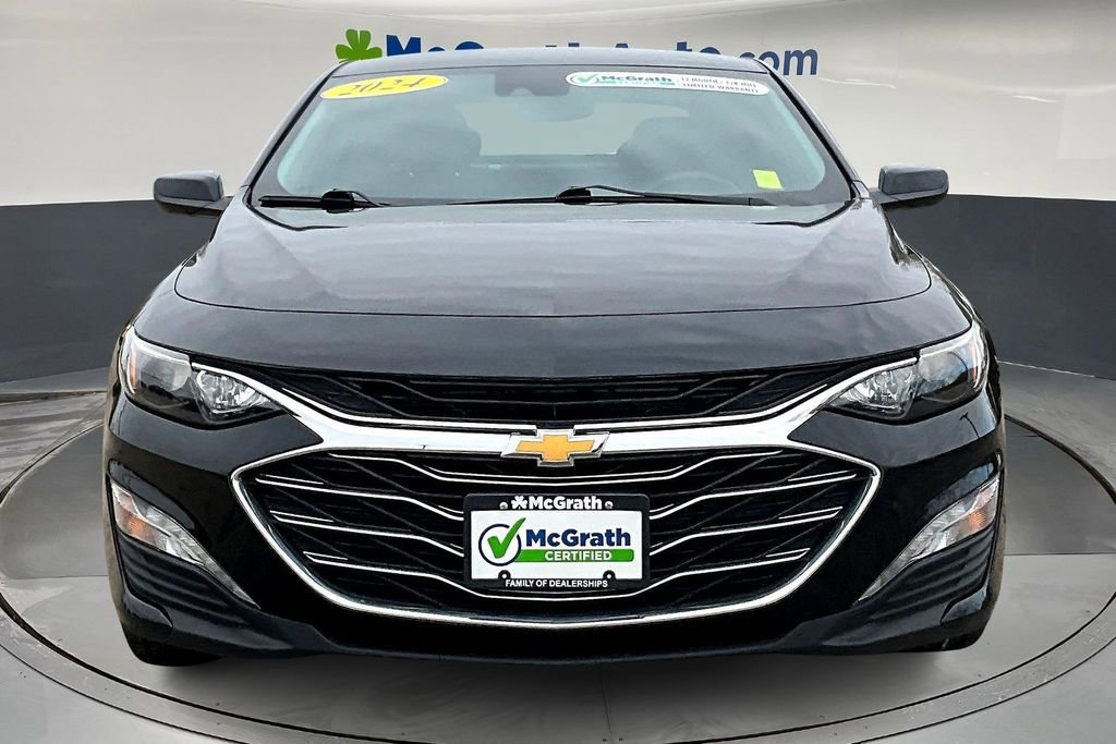 2024 Chevrolet Malibu 1LT photo 2