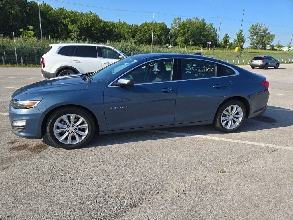 2024 Chevrolet Malibu 1LT photo 3