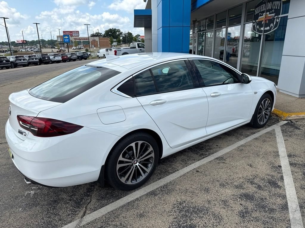Used 2018 Buick Regal Sportback Essence Hatchback