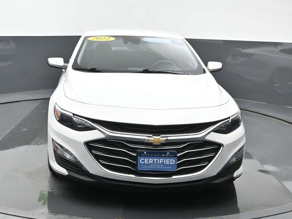 2023 Chevrolet Malibu 1LT photo 2