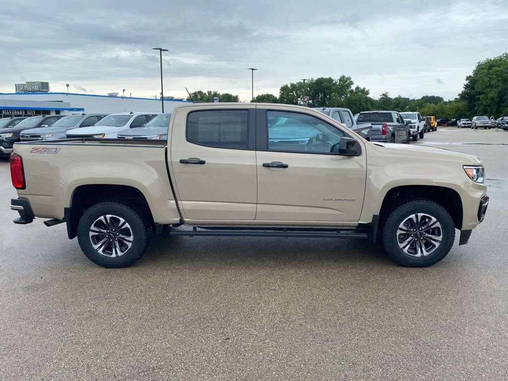 2022 Chevrolet Colorado Z71 photo 2