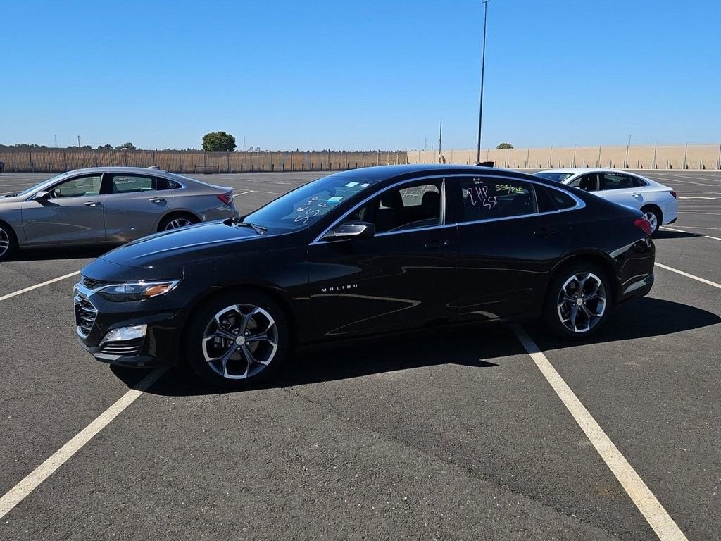 2024 Chevrolet Malibu 1LT photo 4