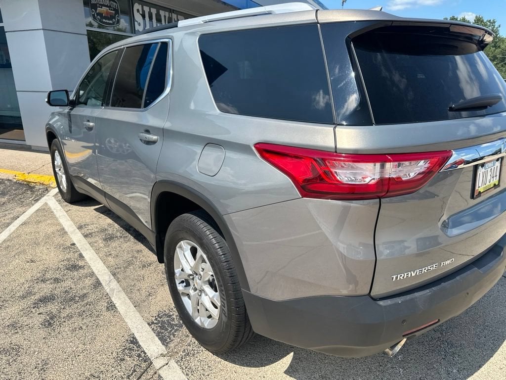 Used 2018 Chevrolet Traverse LT Cloth SUV