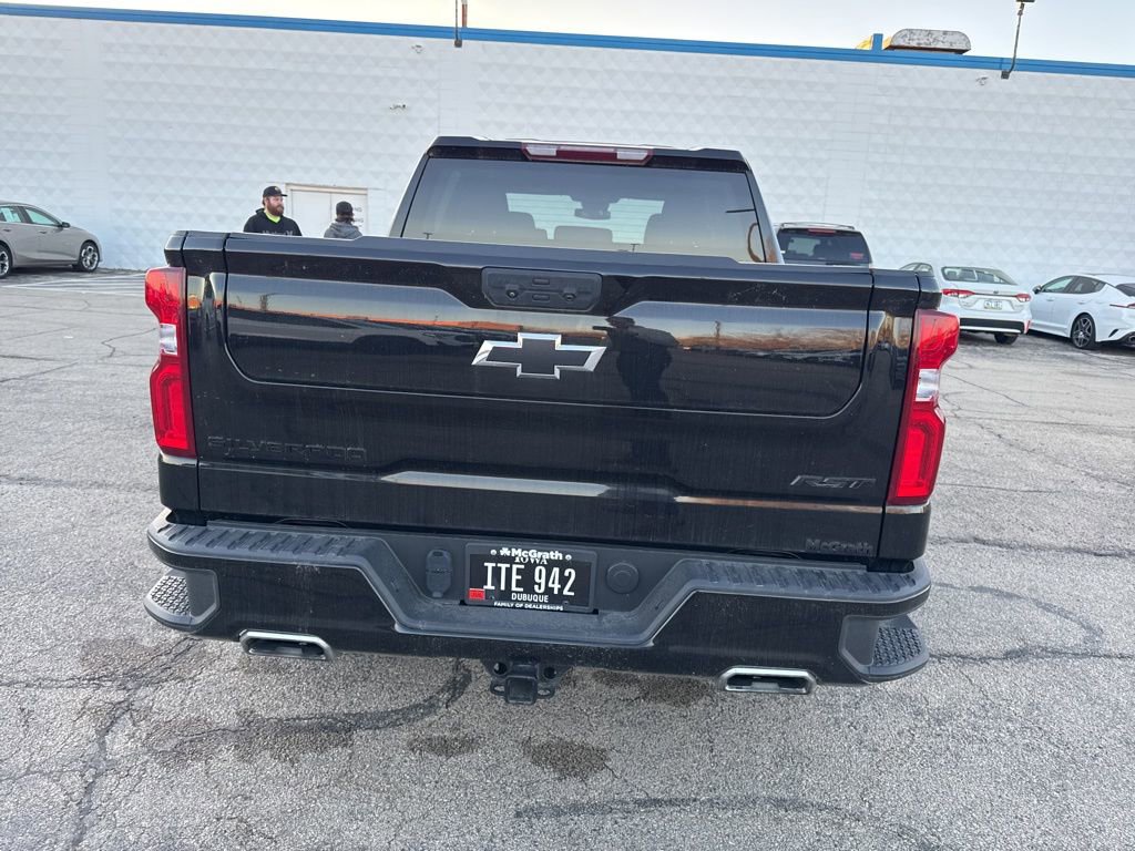 2023 Chevrolet Silverado 1500 RST photo 4