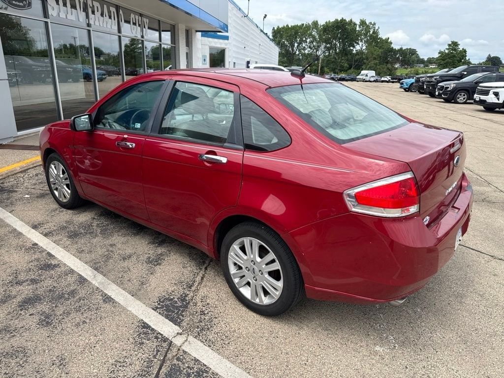Used 2011 Ford Focus SEL with VIN 1FAHP3HN5BW143645 for sale in Dubuque, IA