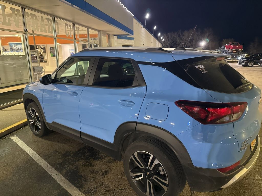 2024 Chevrolet Trailblazer LT photo 3
