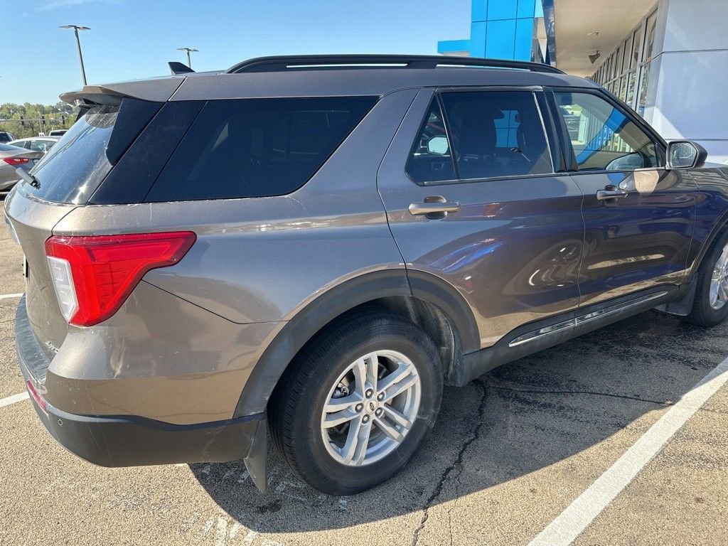 2021 Ford Explorer XLT photo 4