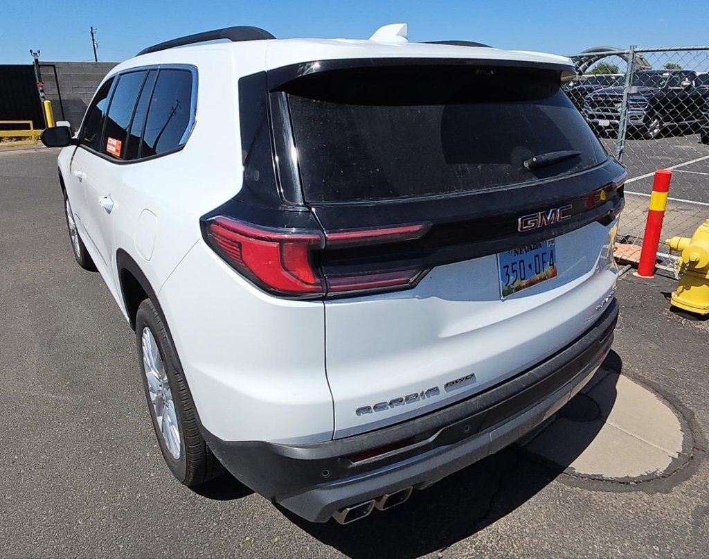 Used 2026 GMC Acadia Elevation SUV