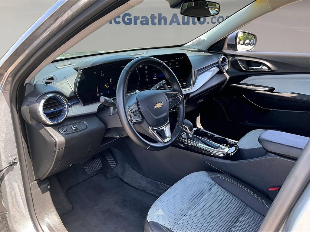 2025 Chevrolet Trax LT - Photo 19