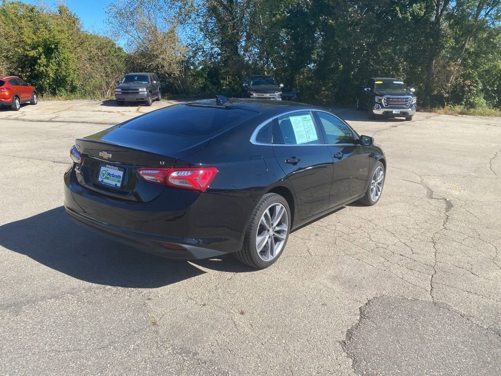 2022 Chevrolet Malibu 1LT photo 2