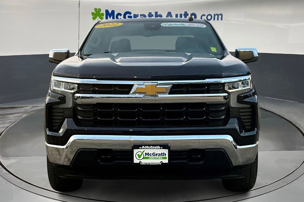 2022 Chevrolet Silverado 1500 LT photo 2