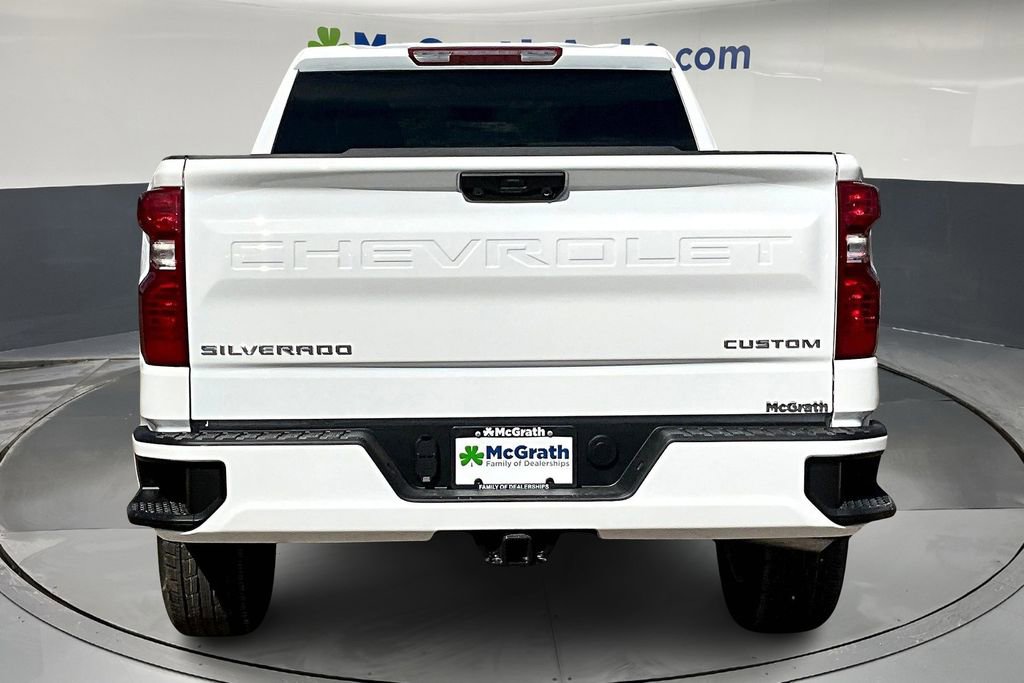 2026 Chevrolet Silverado 1500 Custom photo 2