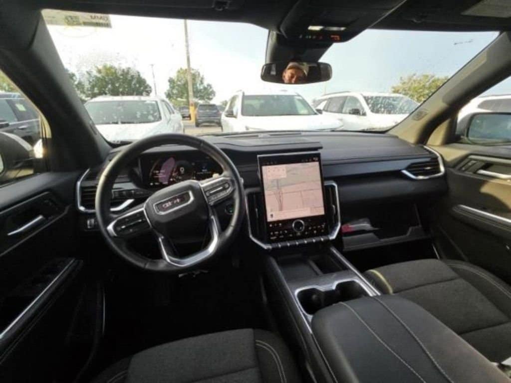 Used 2025 GMC Acadia Elevation SUV