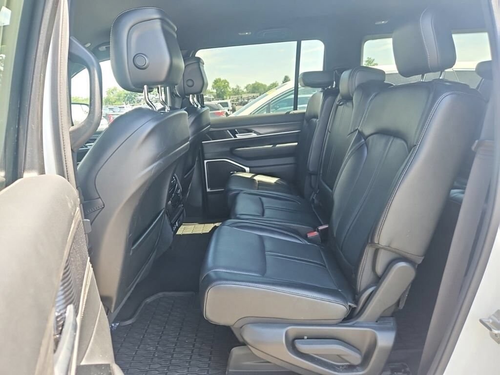 Used 2024 Jeep Wagoneer L Series II SUV