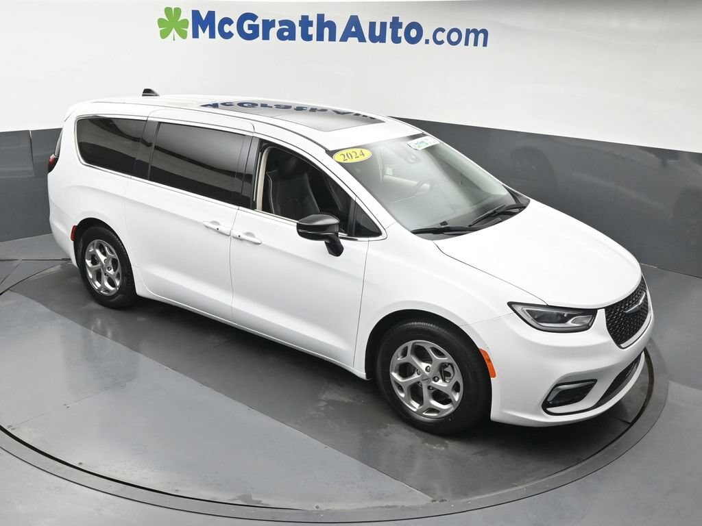 Used 2024 Chrysler Pacifica Limited Van Passenger Van