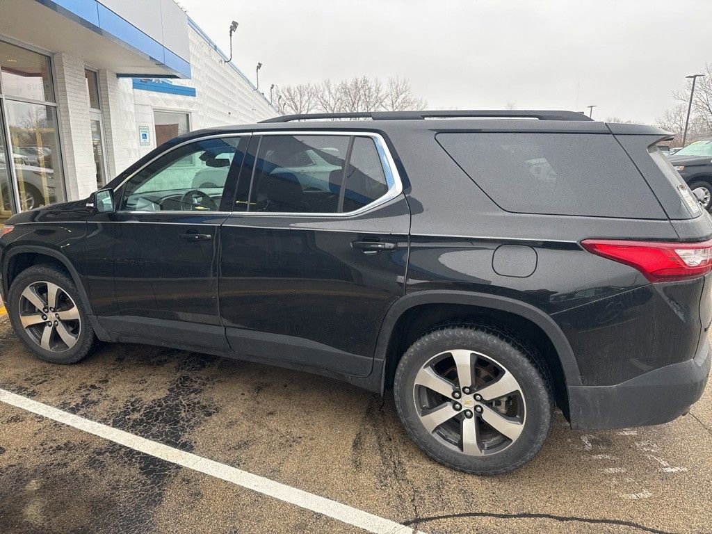 2020 Chevrolet Traverse Leather photo 2