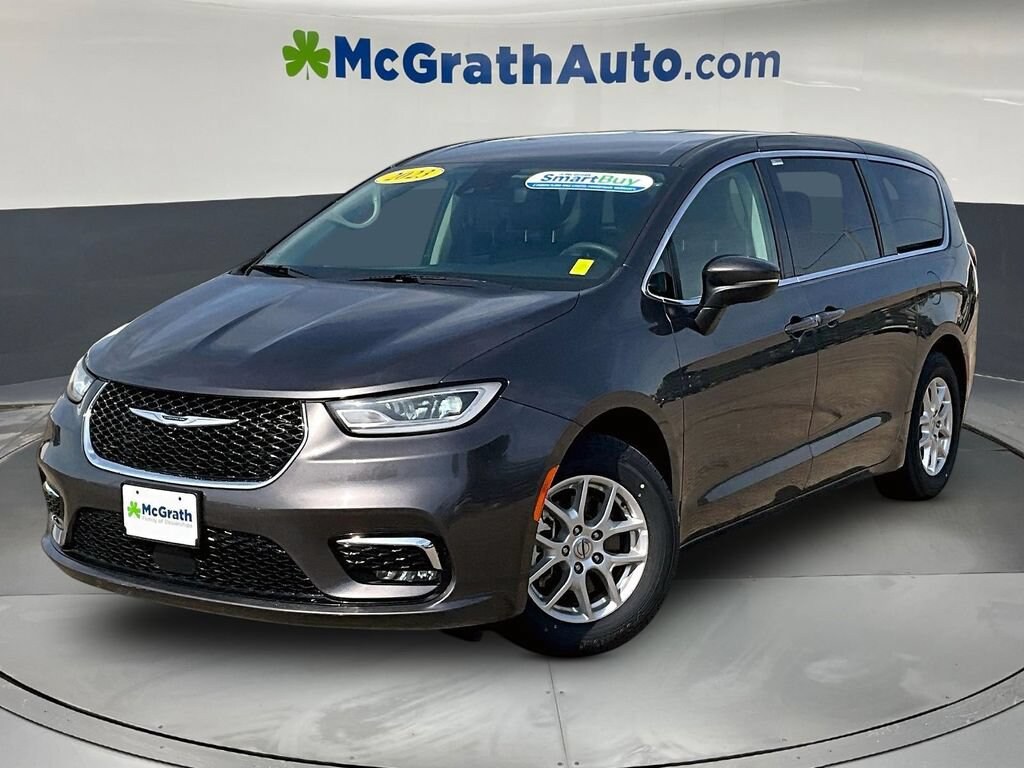 Used 2023 Chrysler Pacifica Touring L Van Passenger Van