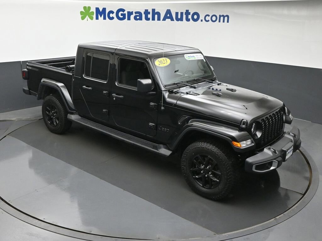 Used 2023 Jeep Gladiator Sport S Truck Crew Cab