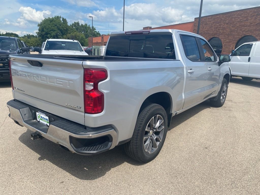 2021 Chevrolet Silverado 1500 LT photo 3