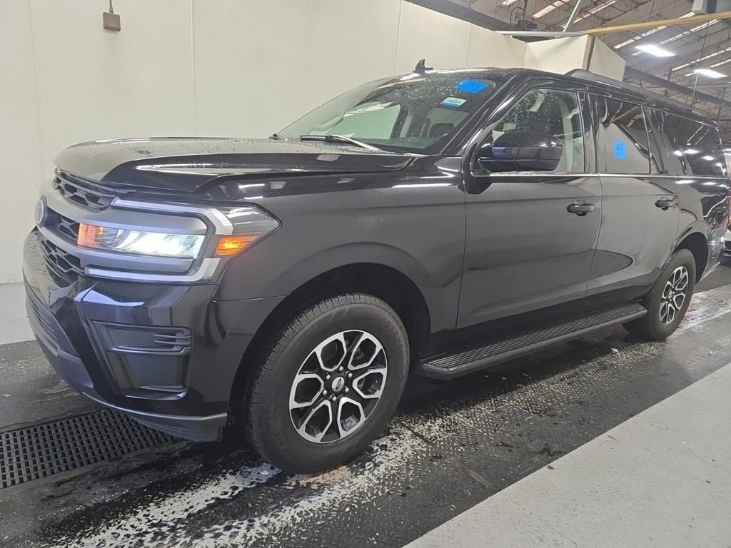 2024 Ford Expedition MAX XLT photo 2