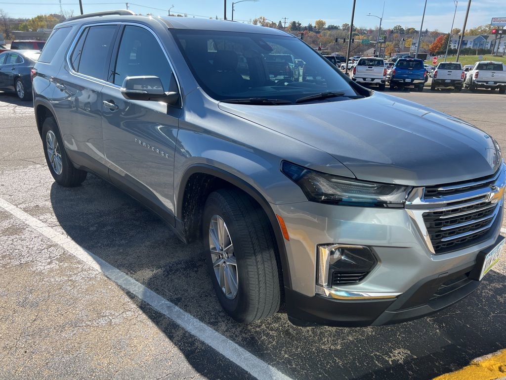 2023 Chevrolet Traverse Cloth photo 2