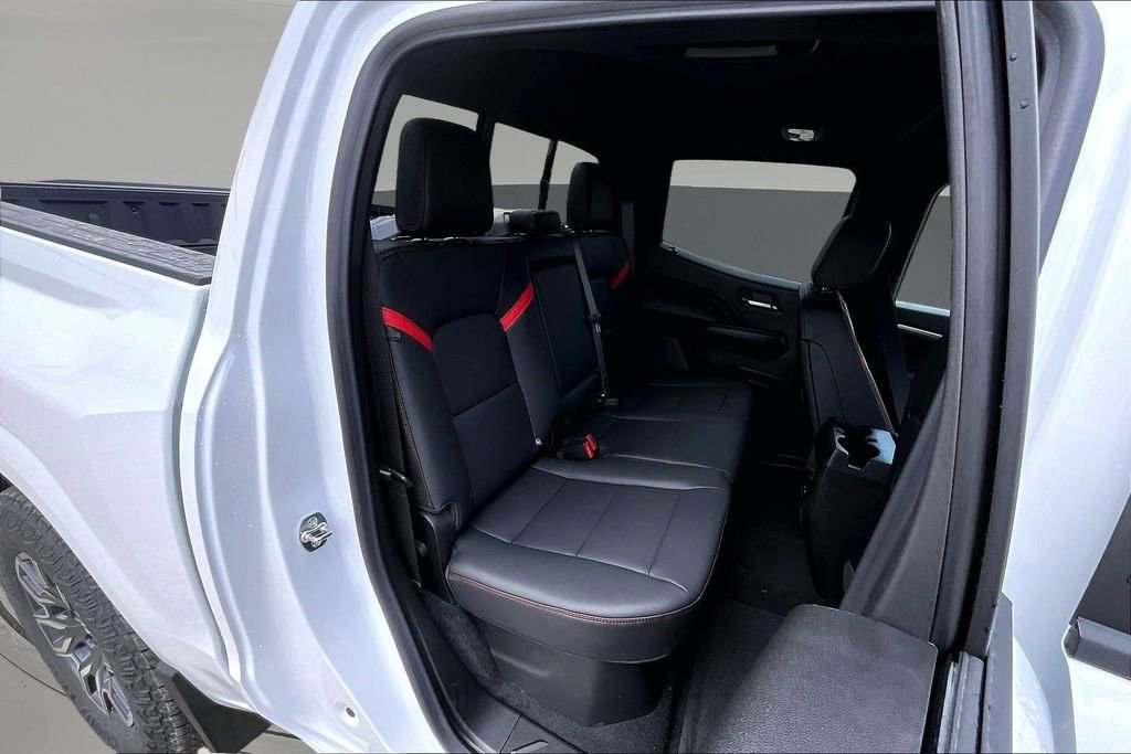 2026 Chevrolet Colorado Z71 - Photo 12
