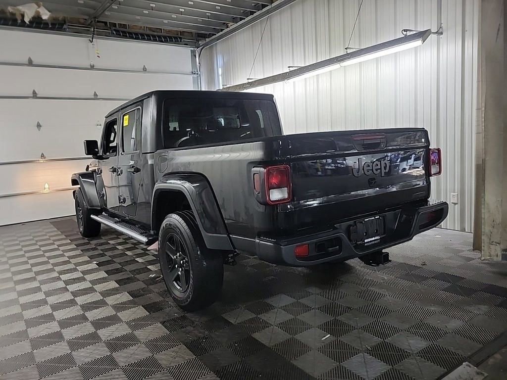 2021 Jeep Gladiator Sport S photo 2