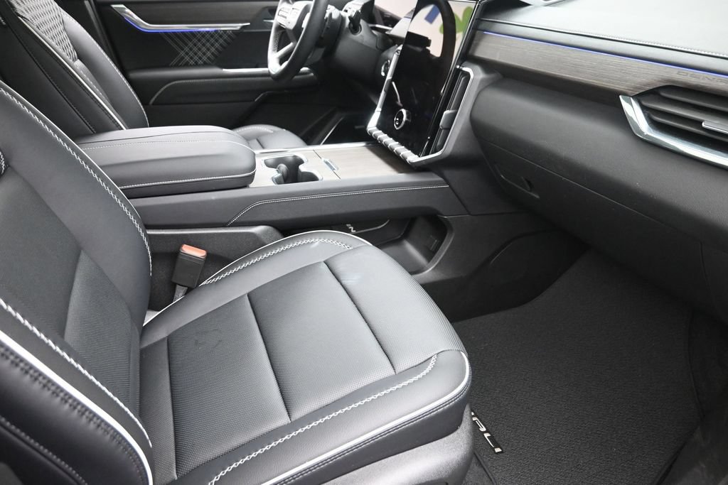 2026 GMC Acadia Denali - Photo 9