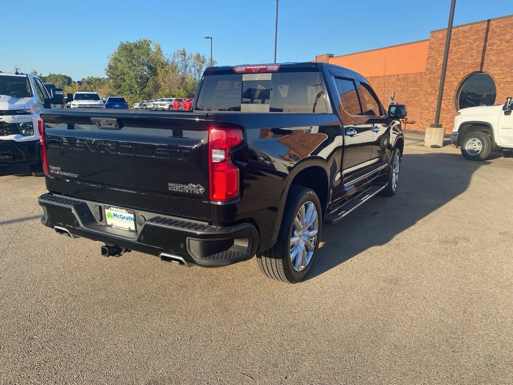 2024 Chevrolet Silverado 1500 High Country photo 2