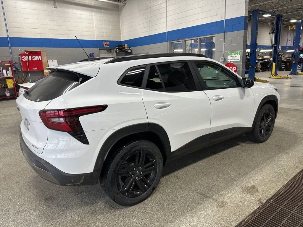 Used 2025 Chevrolet Trax Activ SUV