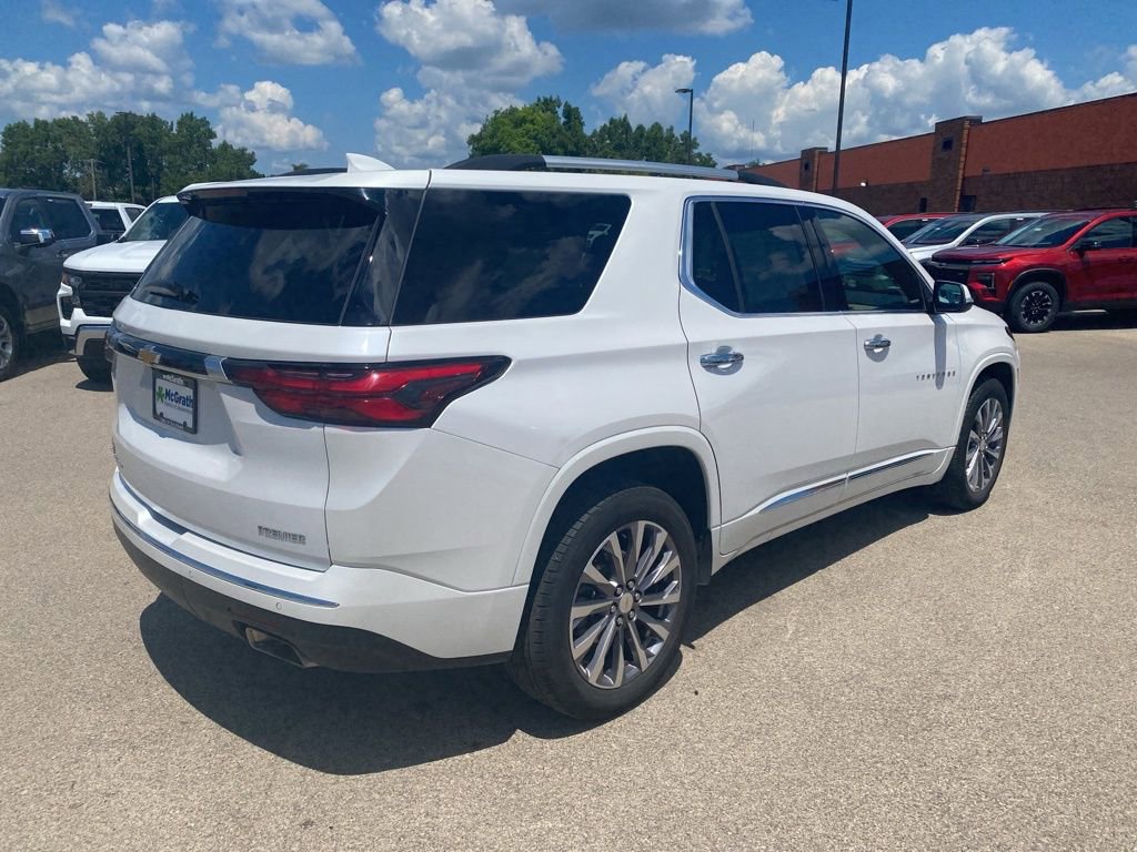 2022 Chevrolet Traverse Premier photo 3