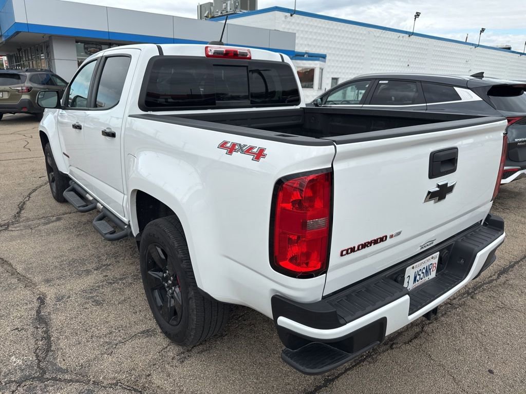 2017 Chevrolet Colorado LT photo 3