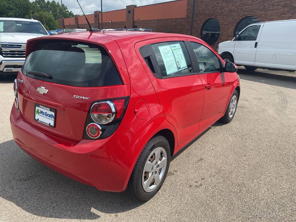 2013 Chevrolet Sonic LS photo 3