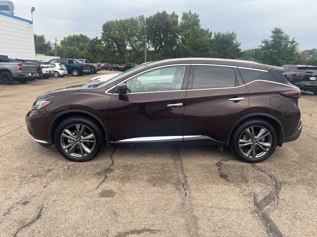 2021 Nissan Murano Platinum photo 2