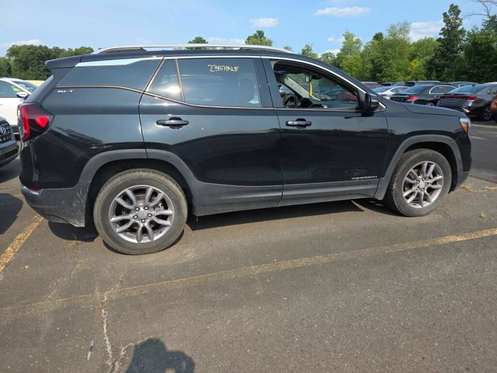 Used 2024 GMC Terrain SLT SUV