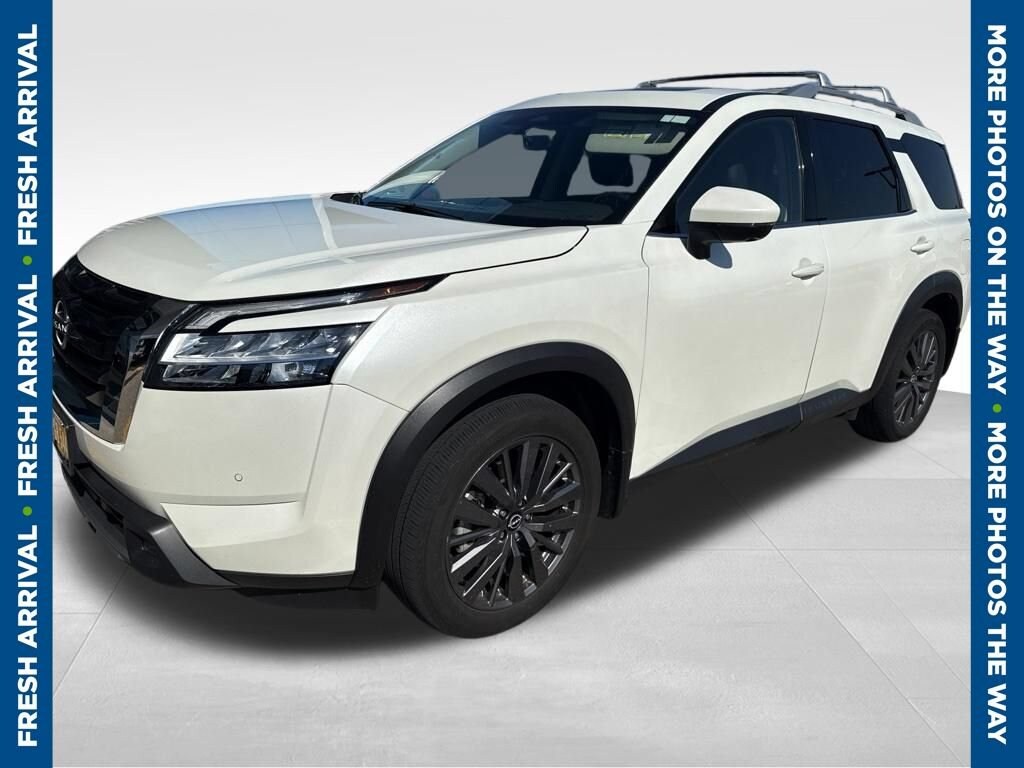 Used 2024 Nissan Pathfinder SL SUV