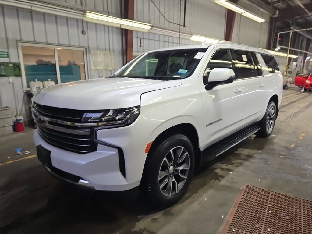 2021 Chevrolet Suburban LT photo 2