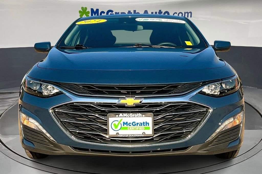 2024 Chevrolet Malibu 1LT photo 2
