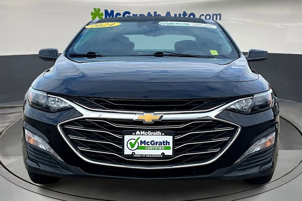 2024 Chevrolet Malibu 1LT photo 2