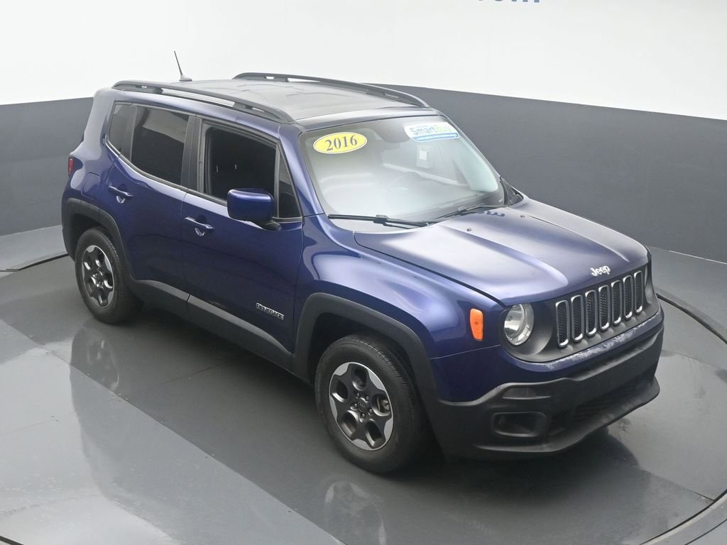 Used 2016 Jeep Renegade Latitude with VIN ZACCJABW8GPC77405 for sale in Cedar Rapids, IA