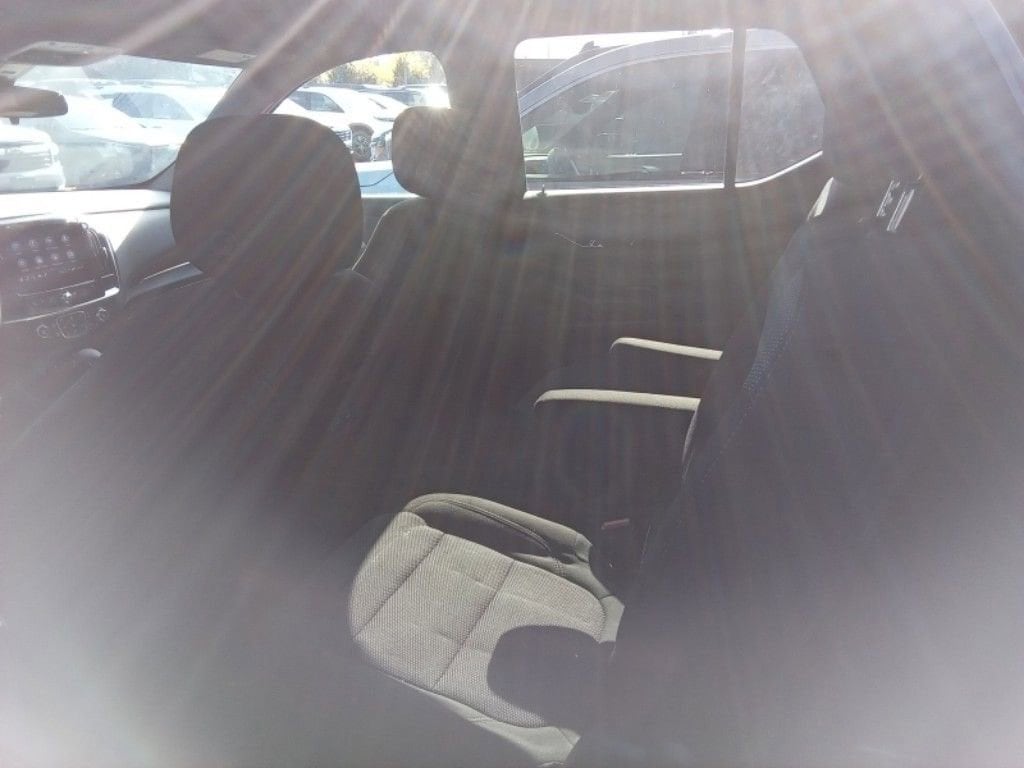 Used 2023 Chevrolet Traverse LT Cloth SUV