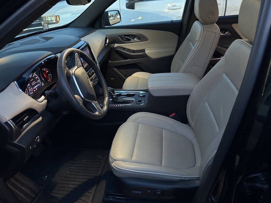 2022 Chevrolet Traverse Premier photo 4