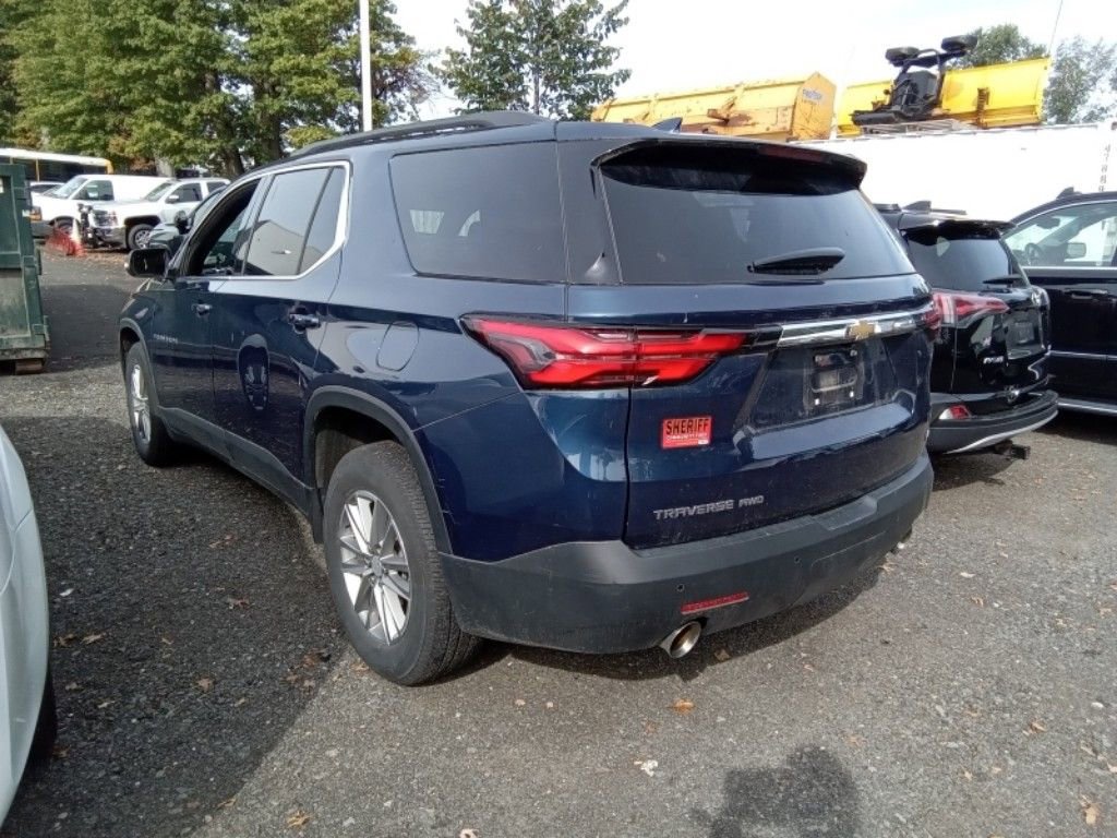 2022 Chevrolet Traverse Leather photo 2