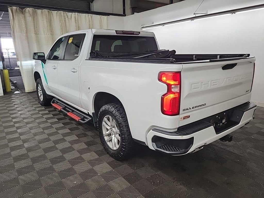 2021 Chevrolet Silverado 1500 RST photo 2